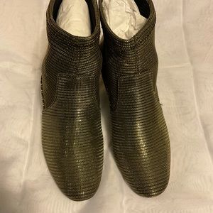 Katy Perry Black and Gold booties, size 7.5, gold 2 inch heel